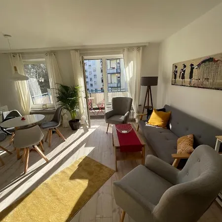 Ruhige Mit Parkplatz, Charmantes Viertel Apartment