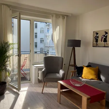 شقة Ruhige Mit Parkplatz, Charmantes Viertel كاسيل